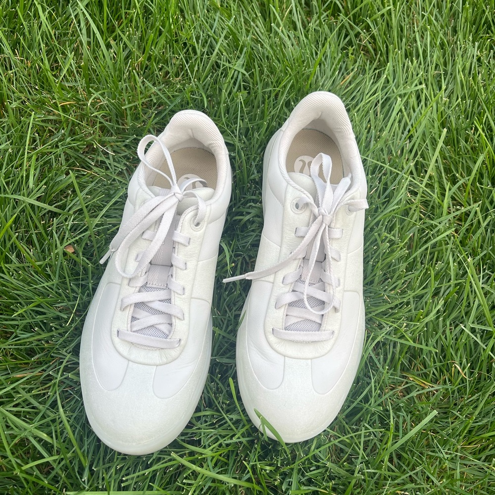 Lululemon Cityverse Sneakers in light sage size 9